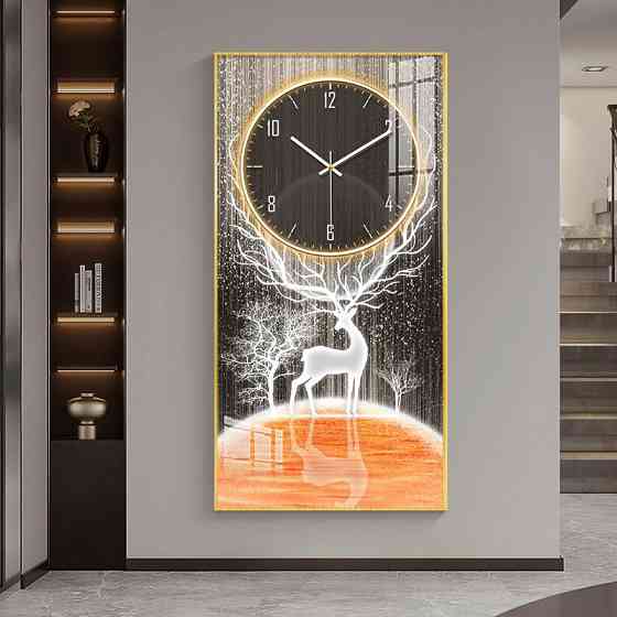 Часы, картина, очень стильный дизайн Астана (Нур-Султан)