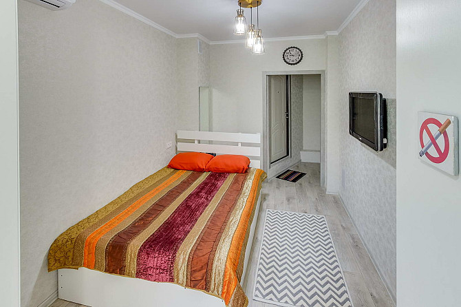 Сдам 1-комнатную квартиру, посуточно Алматы - изображение 2