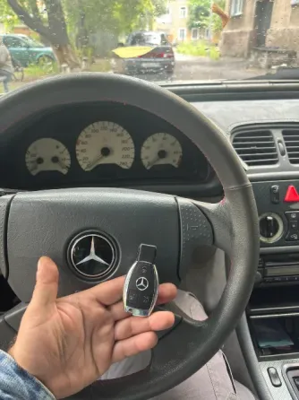 Ключ от автомобиля Mercedes