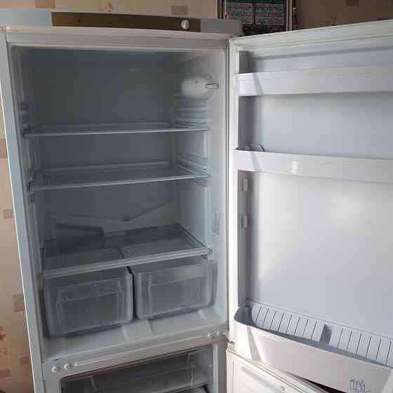 Продам холодильник 2х камерный индезит Астана (Нур-Султан)