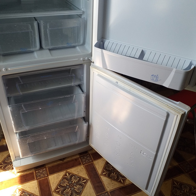 Продам 2х камерный холодильник Нұр-Сұлтан - сурет 1