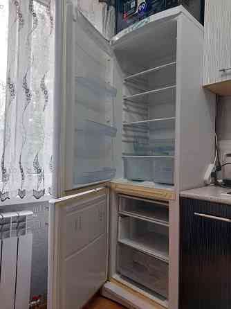 Продам на запчасти рабочий холодильник Алматы