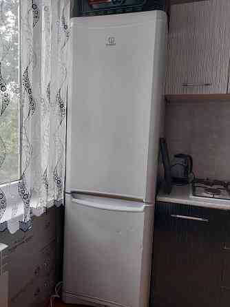 Продам на запчасти рабочий холодильник Алматы