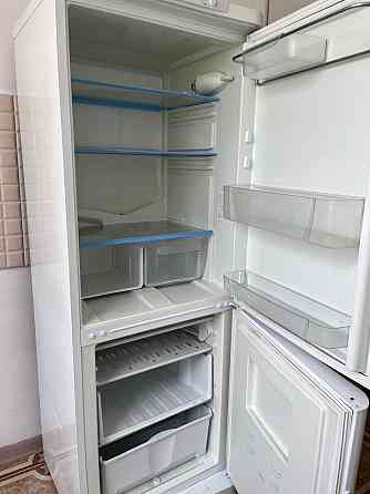 Продам двухкамерный холодильник Астана - Нур-Султан