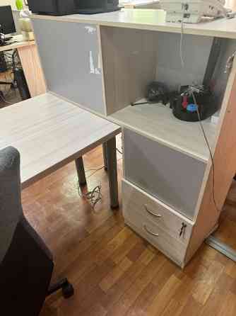 Продам компьютерный стол б/у  Алматы