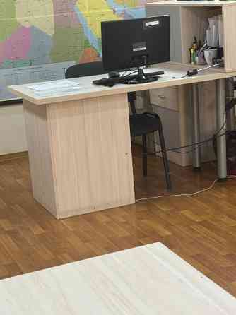 Продам компьютерный стол б/у  Алматы
