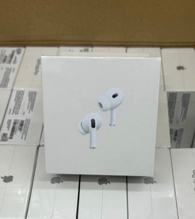 AirPods наушниктарыпен ақ қорап