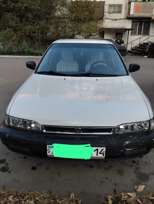 Автомобильдің алдыңғы көрінісі