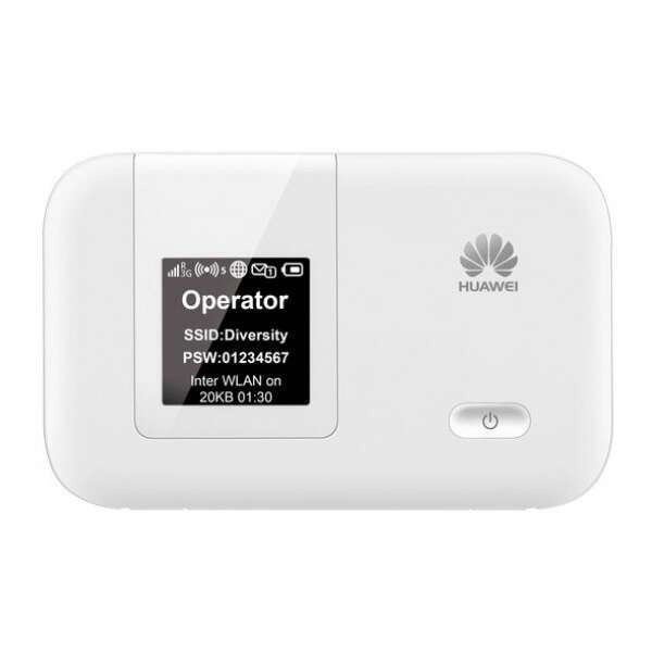 Модем Huawei с дисплеем, отображающим информацию об операторе, SSID и пароле для подключения к Wi-Fi