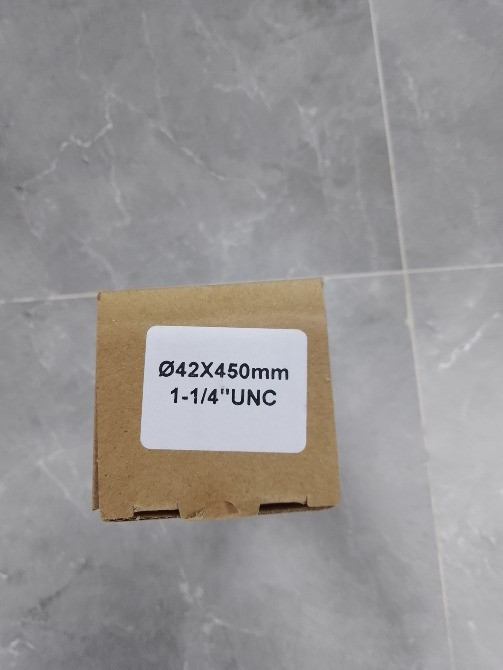 Коробка с наклейкой о размере фитинга 42X450mm 1-1/4''UNC