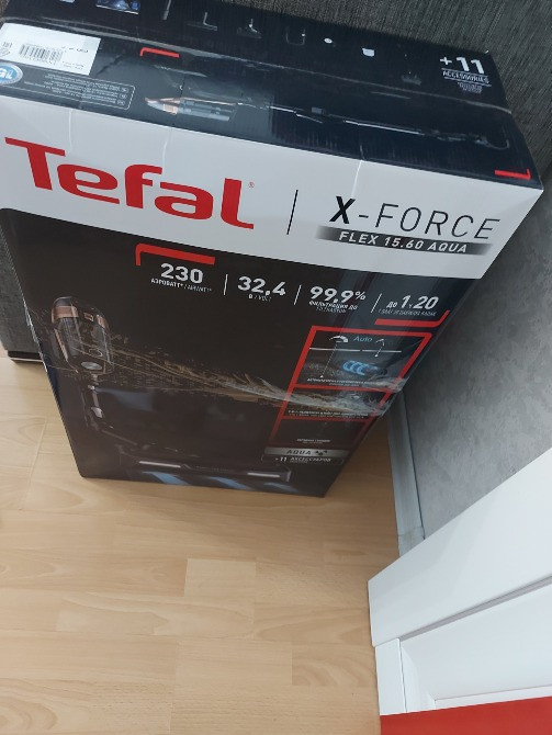 Упаковка пылесоса Tefal X-Force с указанием характеристик и модели