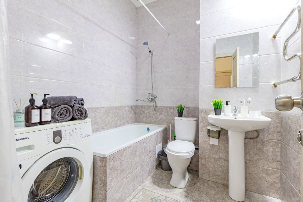 Ванная с ванной и туалетом