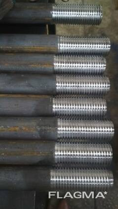 Металлды аяқтарының бүйірінде резьба бар штангалардың қатар орналасу түрі