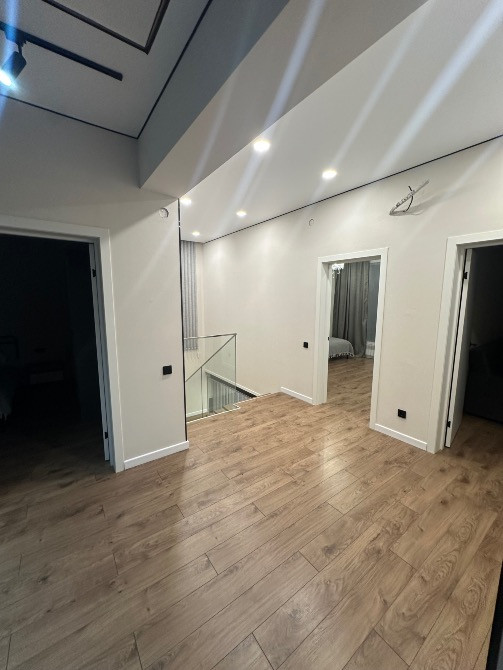 баспалдақты алаң және дәліздер