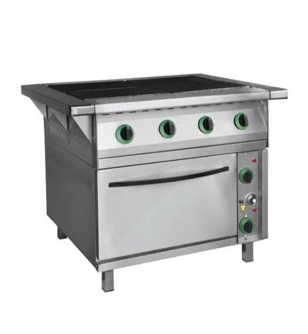 Профессиональная кухонная плита с четырьмя газовыми конфорками и духовкой, изготовленная из нержавеющей стали