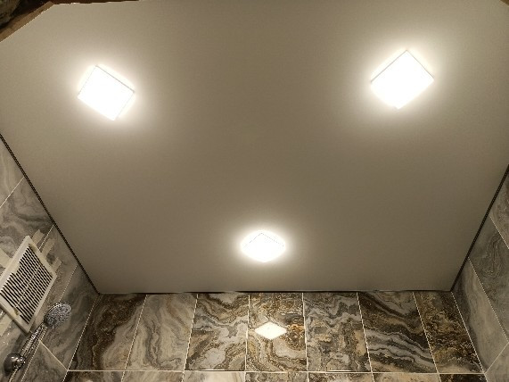 Ваннадағы үш нүктелі жарықтандыру