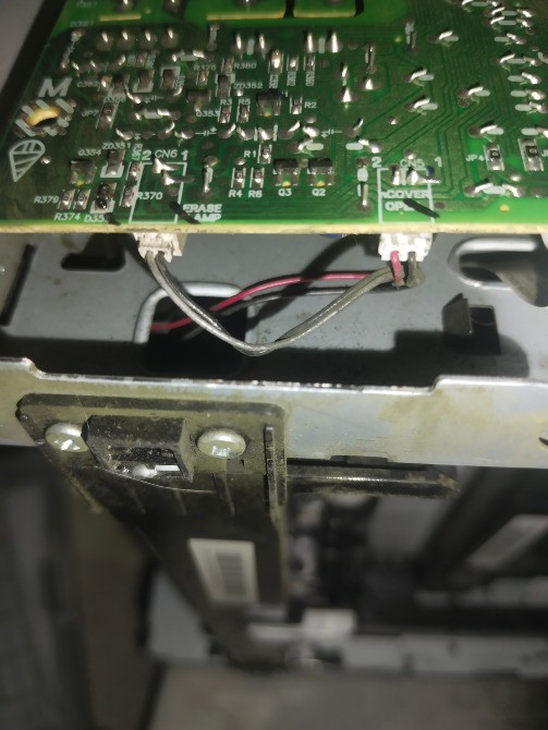 Детали печатной платы, снятые с устройства