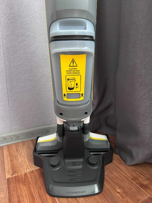 Вид снизу с предупреждающей этикеткой