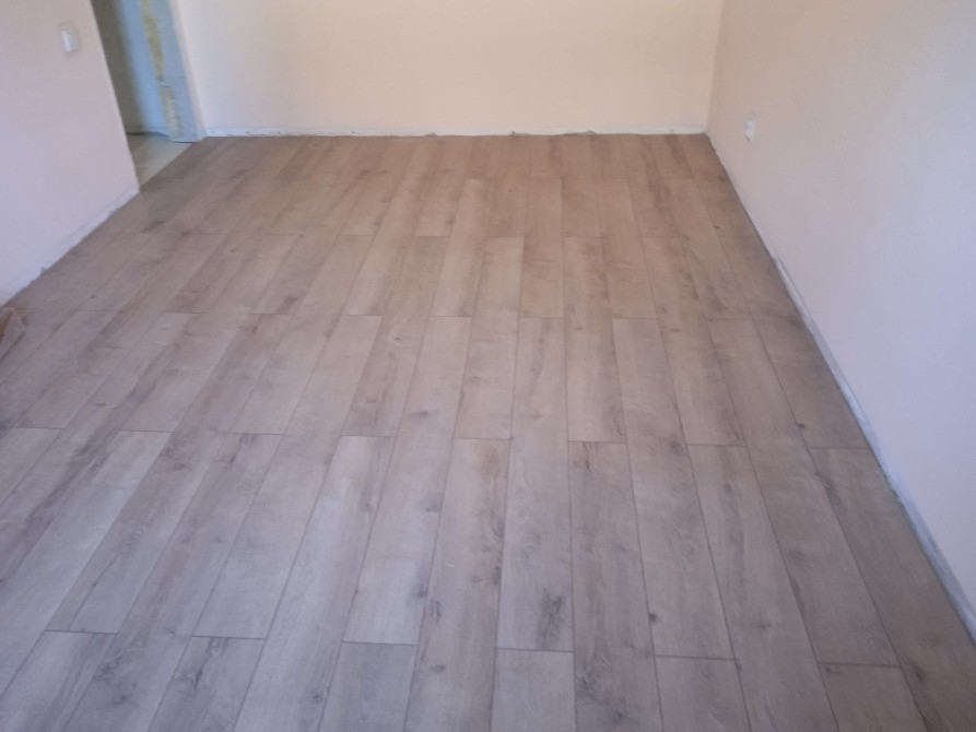 Аяқталған ағаш еденді төсеу