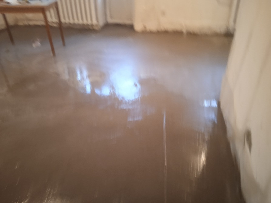 Жидкий полды төсеу процесі