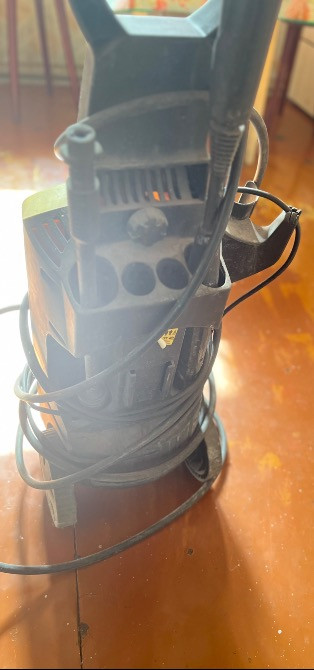 Karcher жуу аппаратының артқы жағы