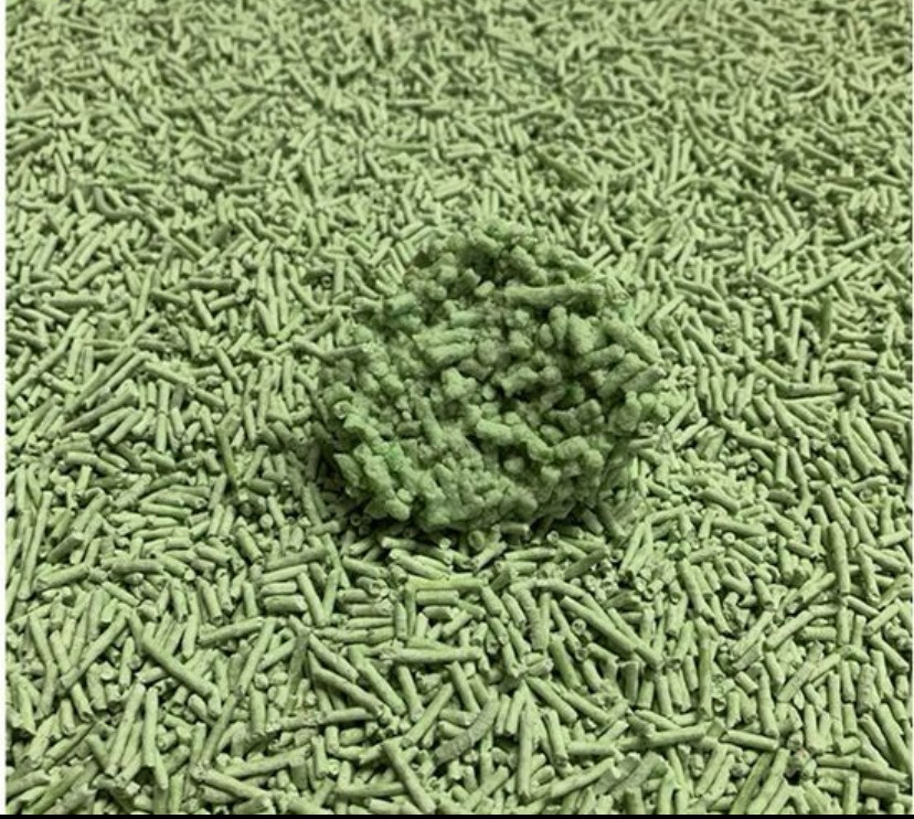 Изображение гранул для кошачьего туалета с выделенной областью