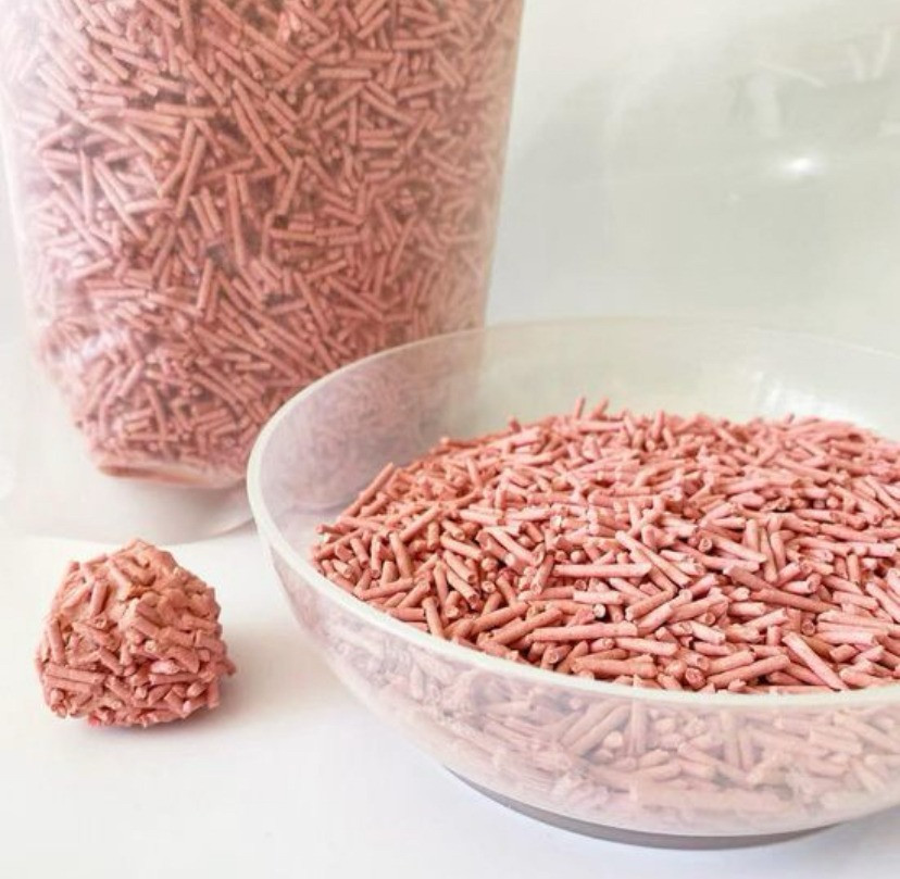 Тұ透明 ыдыстағы гранулалар