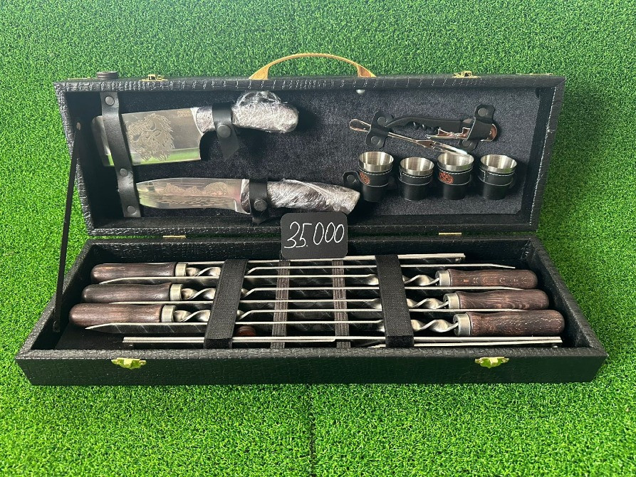 35000 бағасындағы пышақтар мен аксессуарлар жинағы