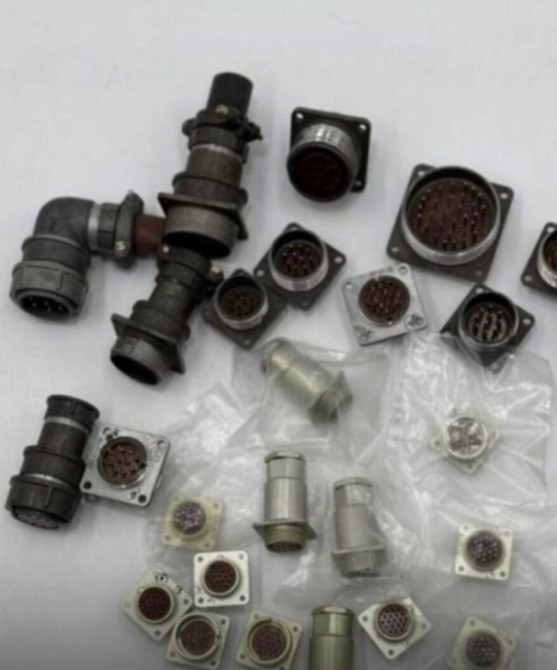 Количество разъемов и соединительных элементов