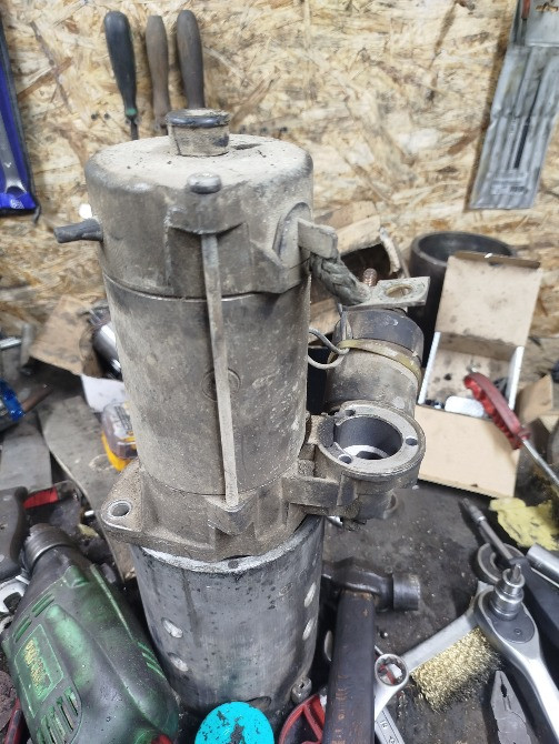 Стартёр в сборе без видимых повреждений