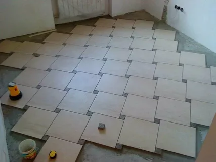 Едендегі шахматтық тәртіпте төселген плитка