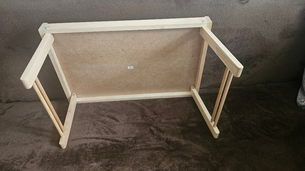 Қолдағышы бар жинақталатын поднос, артқы көрініс