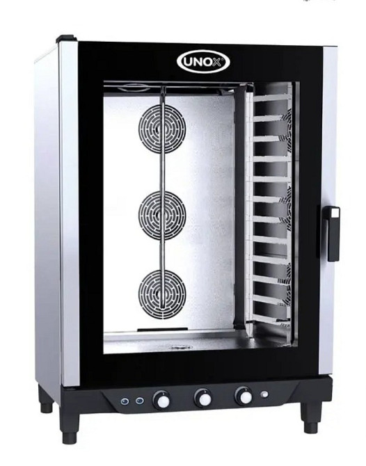 Духовка марки UNOX с открытой дверцей и видимыми внутренними компонентами