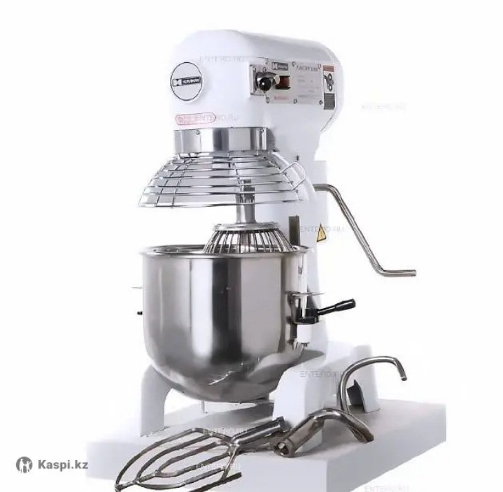 Миксер с чашей и насадками для профессиональной кухни