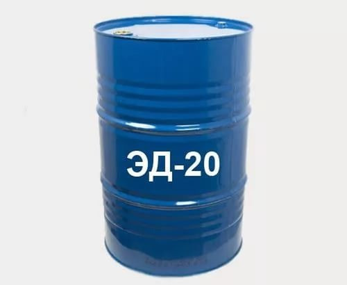 Бочка с маслом ЭД-20 синего цвета