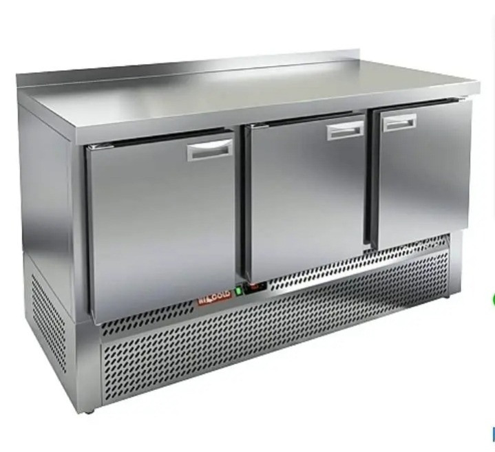 Холодильный стол из нержавеющей стали с тремя дверцами