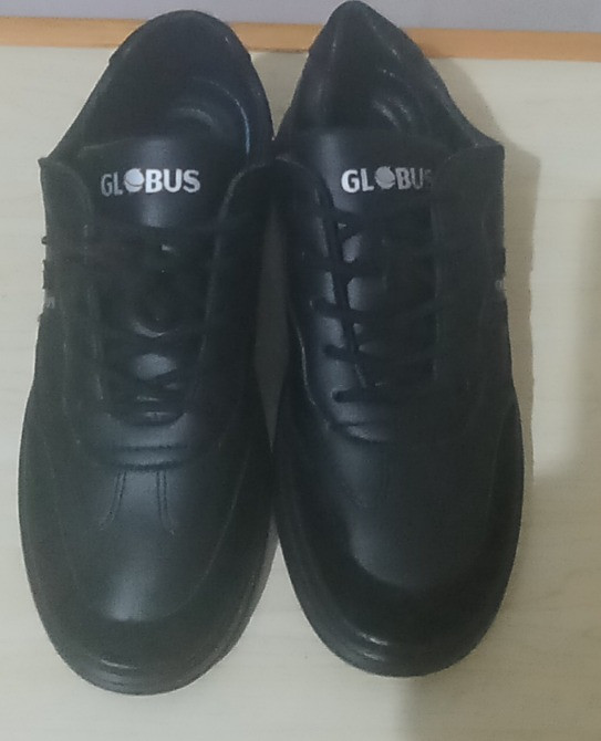 Kроссовки черного цвета GLOBUS, вид сверху