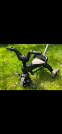 Окна детского доунара Liki Trike на траве