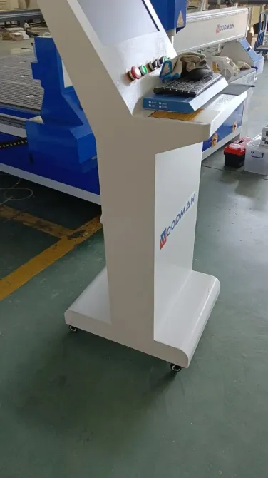 Пульт управления для станка WOODMAN с кнопками и экраном