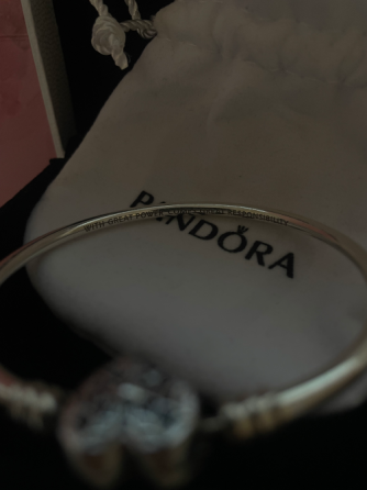 Браслет Pandora с надписью 