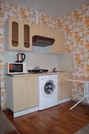 Ванна бөлмесі умывальник, унитаз және сумен жабдықтау құбырларымен