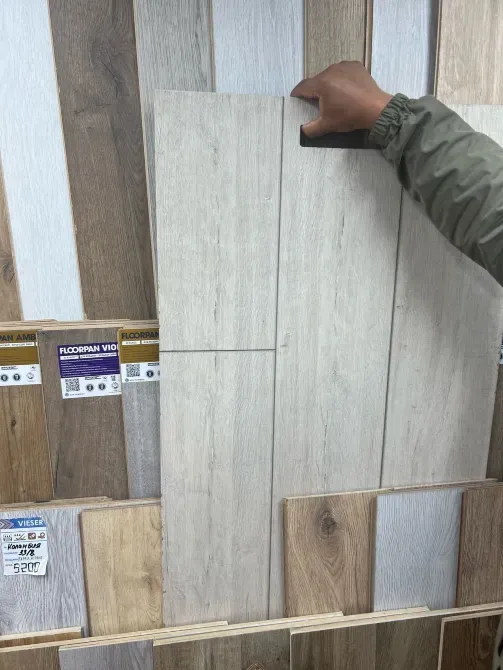 Выбор ламината с различными текстурами и цветами