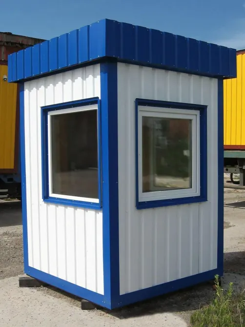 Компактная охранная кабина с бело-голубой отделкой