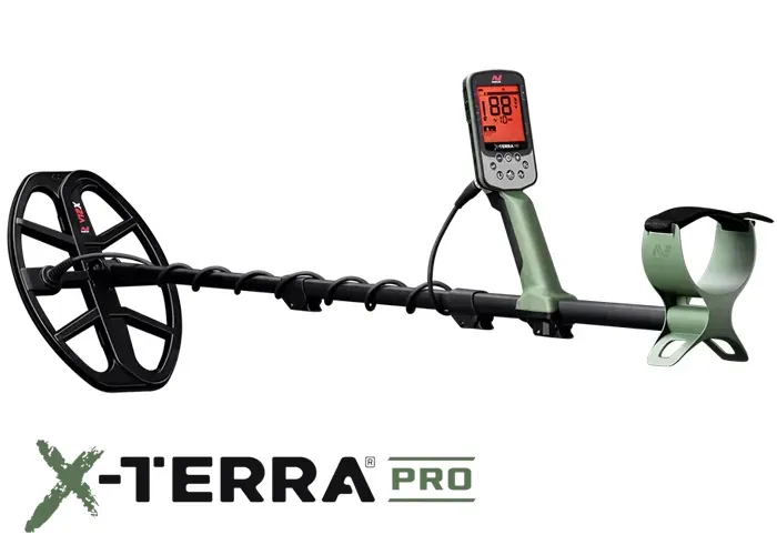 Металлоискатель X-TERRA PRO дисплеймен және метал іздеуге арналған катушкалармен жабдықталған.