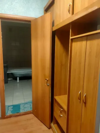 Коридор с шкафом
