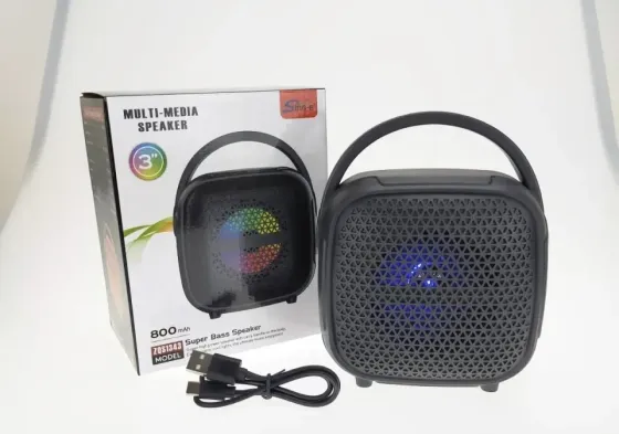 Многофункциональная колонка с USB-кабелем и подсветкой, упаковка с изображением устройства, модель 718134