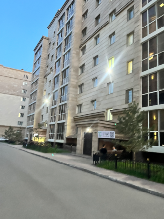 Жилой комплекс в городе с современными квартирами