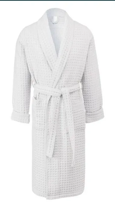 Белый халат на манекене