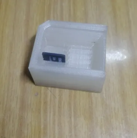 Коробка для адаптера microSD с помещенным картриджем