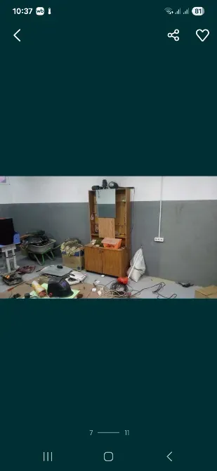 Жиһаз бен техниканы толтырылған бөлме